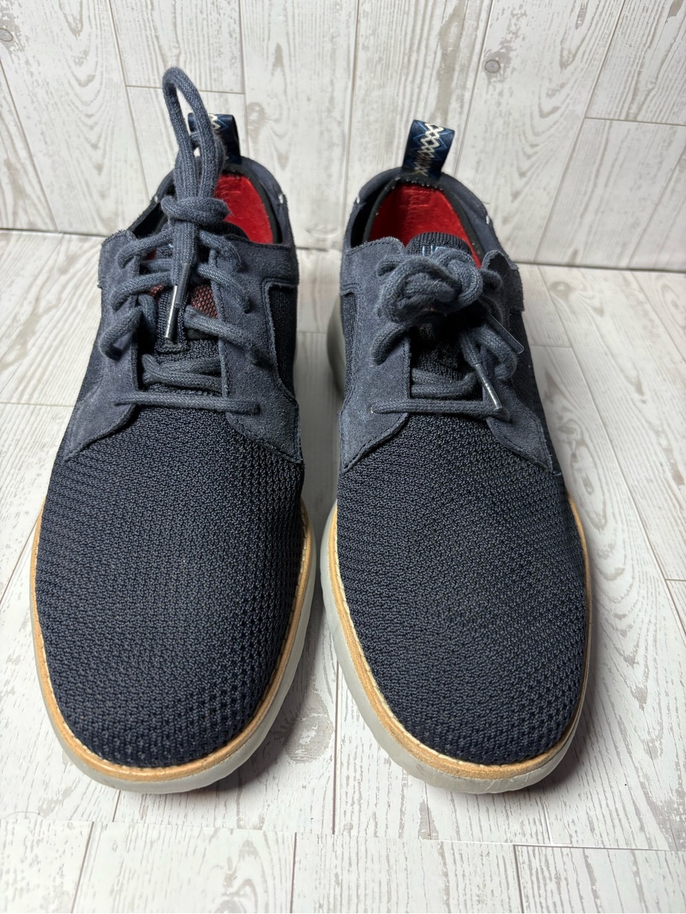 UGG Men's Navy blue Knit Lace-Up Sneakers with grey Trim Mens 9.5